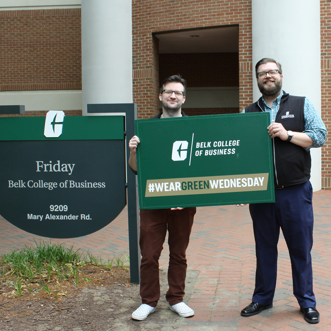 CLTBelkCollege's tweet photo. Happy #WearGreenWednesday from some of our Belk College of Business staff members 💚 🤙 https://t.co/fJHxlO4uA2