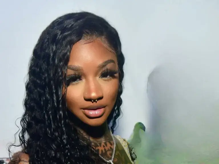 GossipGazete's tweet image. BREAKING: Rising rapper #Enchanting passes away at 26! The talented artist, formerly signed to #GucciMane&apos;s 1017 Records, left us too soon. Cause of death still unknown. RIP Enchanting #RapCommunity #MusicWorld