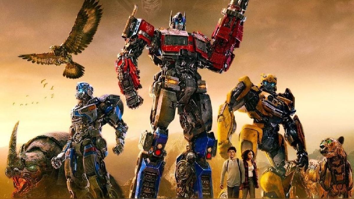 MontoyaGoldman's tweet photo. @ManchegoSoy @Selopezmanuel @AytoAlbacete Está muy liado, con la promo de la nueva peli de Transformers, en la Calle Ancha https://t.co/C26CIFmAP1