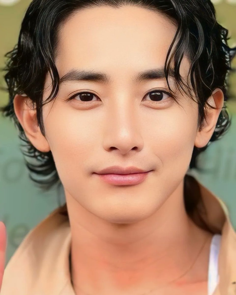 Clau220900's tweet photo. His beauty is the other world, totally perfect @LXXSXXHKKK 
#leesoohyuk
#koreanmodel
#soohyukmilan
#dolcegabbana https://t.co/z5HLzsDg4z