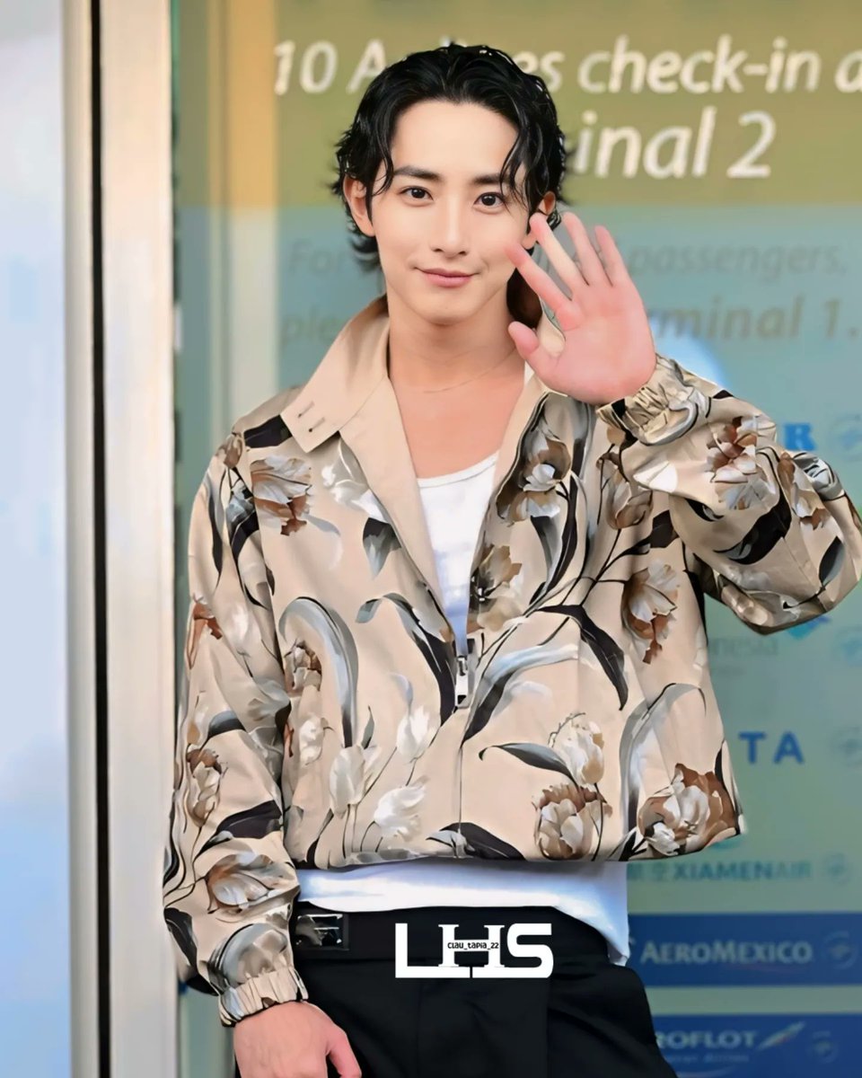 Clau220900's tweet photo. His beauty is the other world, totally perfect @LXXSXXHKKK 
#leesoohyuk
#koreanmodel
#soohyukmilan
#dolcegabbana https://t.co/z5HLzsDg4z
