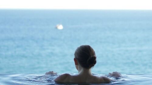 🌟✈️ Ready to tap into Europe's luxury tourism market? Discover Jordan's allure— from Aqaba's beauty to the Dead Sea's luxury resorts. Elevate your business with the latest CBI Report. Click below! 📈🔍 #LuxuryTravel #Jordan #JITOA #Travel #marketresearch cbi.eu/market-informa…