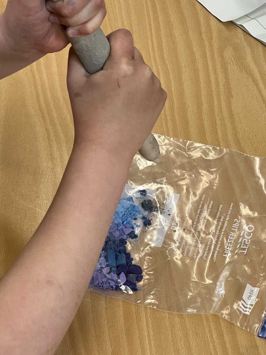 Lisa120381's tweet photo. We smashed, added water, stirred &amp; shared to create this outdoor art today in P1/2 @DunbarneyPS today. https://t.co/4Bg4DYnHCU