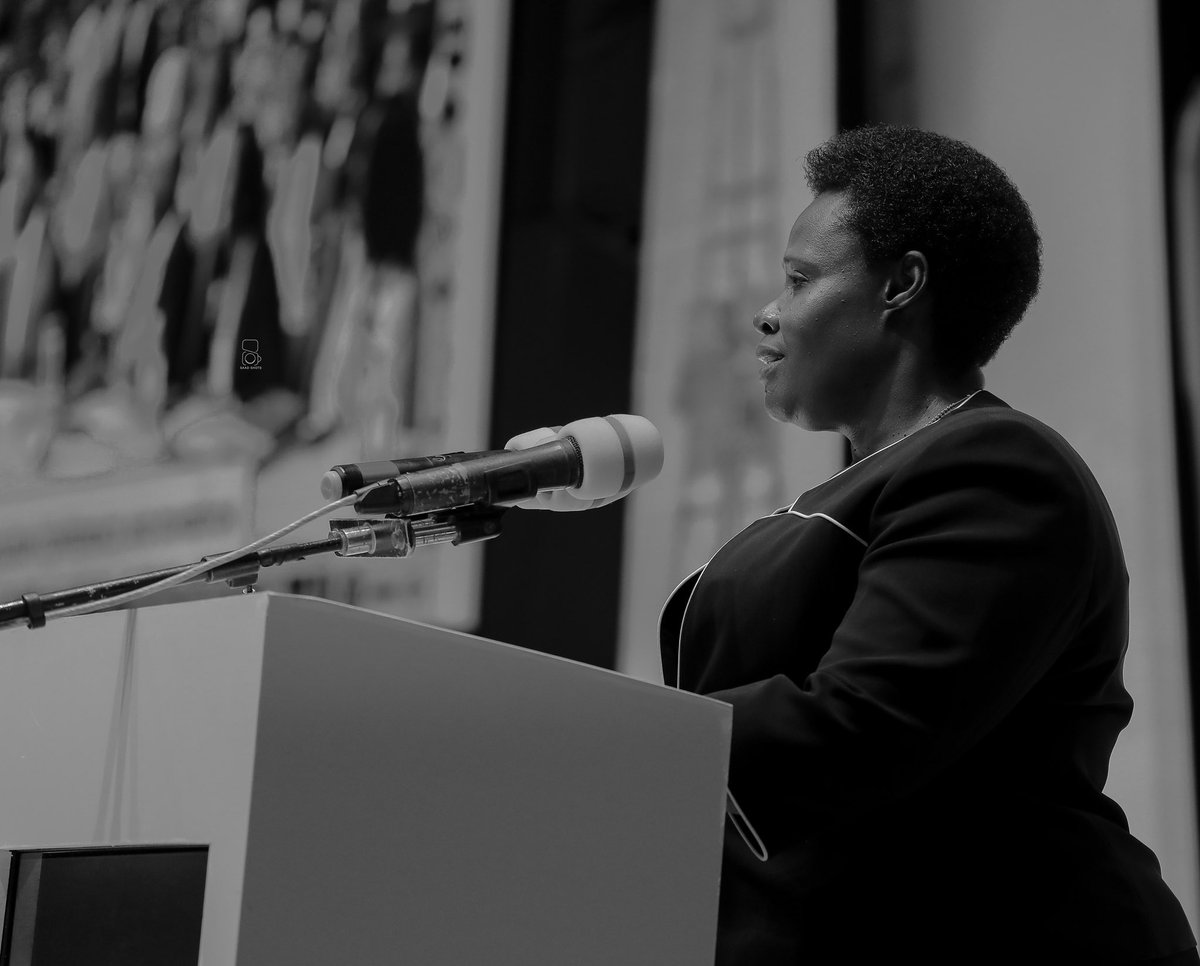 saadShots's tweet photo. Greetings Your excellency V.P @jessica_alupo  ,
I’m pleased to share this beautiful photo I took of you and humbly requesting for a minute to meet you and share my agenda  towards joining your media team.Thank you &amp; Looking forward to your response.
Pls retweet until she gets it https://t.co/ItZKrz2Ngj