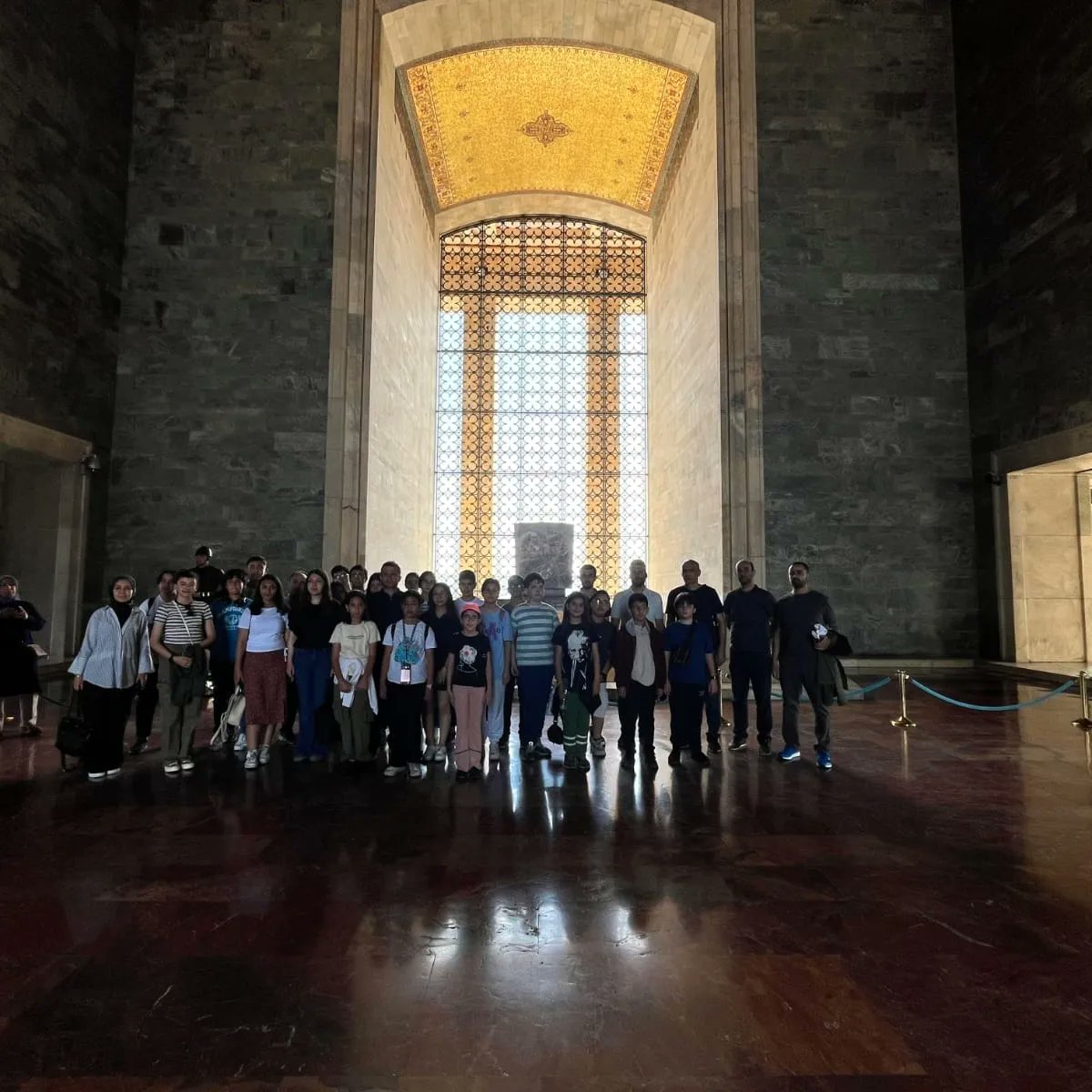 Elbistanbilsem's tweet photo. Tarihin Işığında Kültür ve Sanat Gezisi;
Elbistan Bilim ve Sanat Merkezi öğrenci ve öğretmenlerden oluşan 37 kişilik kafile ile 6-7 Haziran tarihinde kültürel, sanatsal ve tarihi yerlerin tanıtılması için Ankara'ya gezi düzenledi.  @tcmeb @BilsemMeb @elbistanmem @fatihelb46 https://t.co/HacTlyOxfk