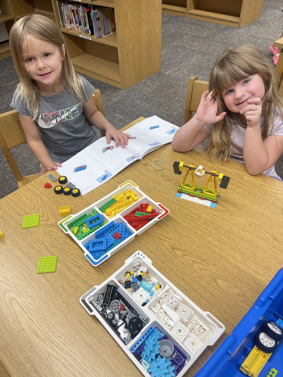 Erath_Miss's tweet photo. Today, in STEM class-we explore the force of gravity and use balance to create a walker of the tightrope! How can we improve the build, change the build, and create new balance experiences? @LEGO_Group @michelle_coots @MirageDVUSD https://t.co/E0IdltHut0