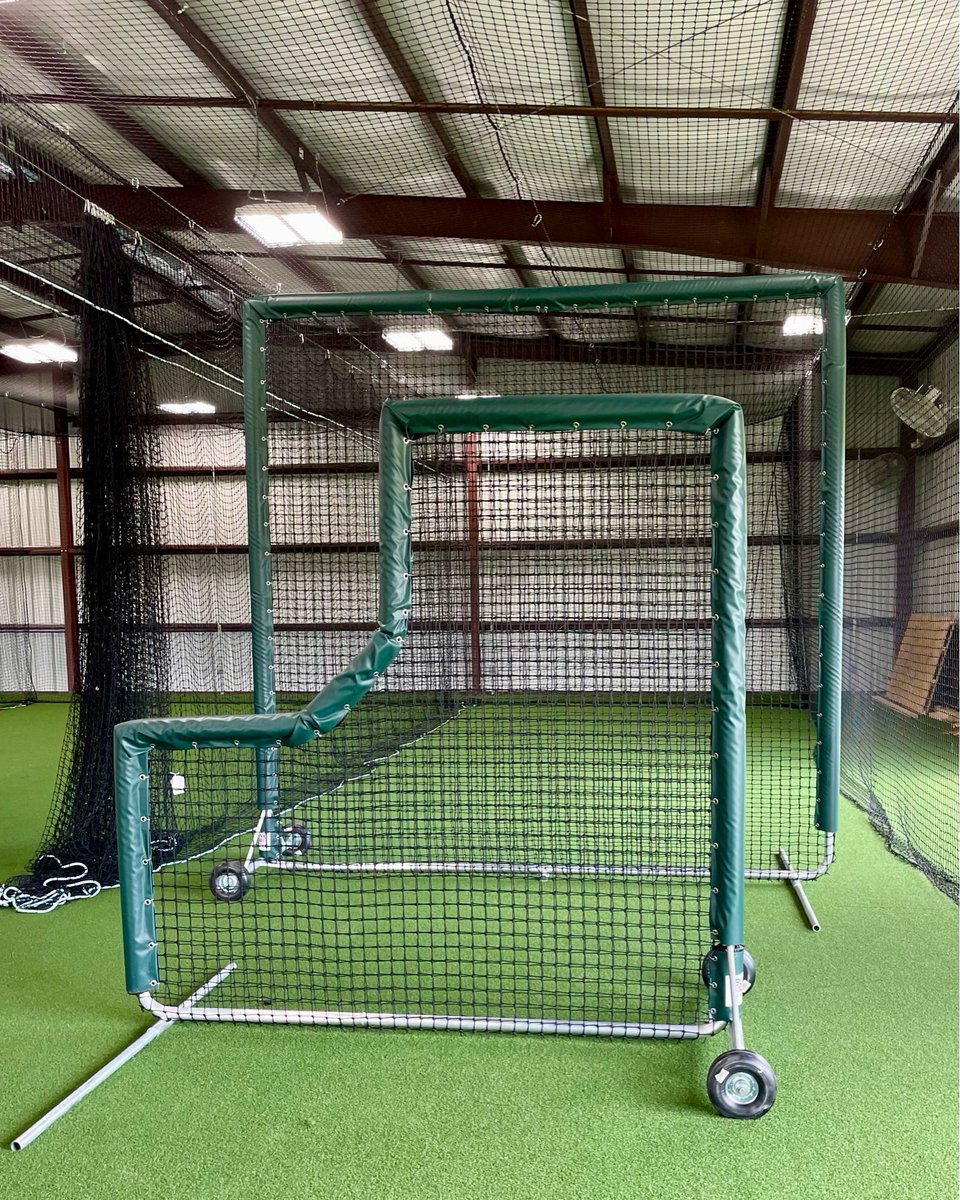 BurbankSportNet's tweet image. #AnotherBurbankNet went up at Fleming Island High School!🌟🦅

Indoor hitting facilities are the way to go for #BattingPractice in the Florida heat!

@FIEagleSports

#MadeInTheUSA #BattingCage #BarrierNetting #ProtectiveNetting #SportsNets #BaseballSeason #BaseballPractice