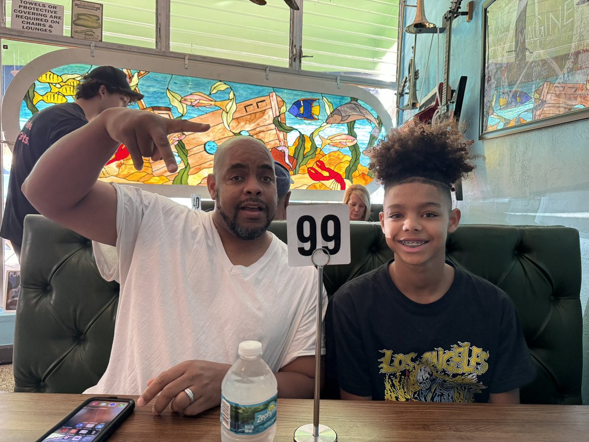 lukelindenmeyer's tweet image. Wow. To my coach, mentor, friend, father figure, believer, and family all in one. Yano Jones, you believed in me when no one did including my self. Treated me like family, I owe everything to you. Love you peanut head, I know you’re wink…-ing from Heaven ❤️🩹🙏🕊️#RememberYano