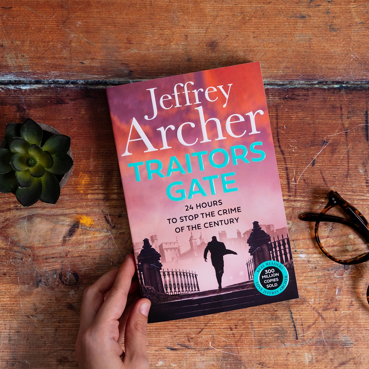 Jeffrey_Archer's tweet photo. Dear readers, I’m delighted to share that #TraitorsGate is a Sunday Times bestseller for the third week in a row! Thank you all enough for your support. #TraitorsGate is out now in paperback – just in time for Father’s Day: https://t.co/bMD2aU8bpa https://t.co/x0LZRKNQzE