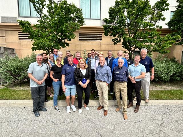 CSBCCANADA's tweet image. The June News Splash is now available, featuring:
1. Highlights from #SBAW events across Canada
2. Welcome to the new CSBC Board
3. Celebrate a well-deserved Volunteer Recognition award for Barbara Byers

ENG: conta.cc/3V8yeCU
FRE: conta.cc/3VzRcUw