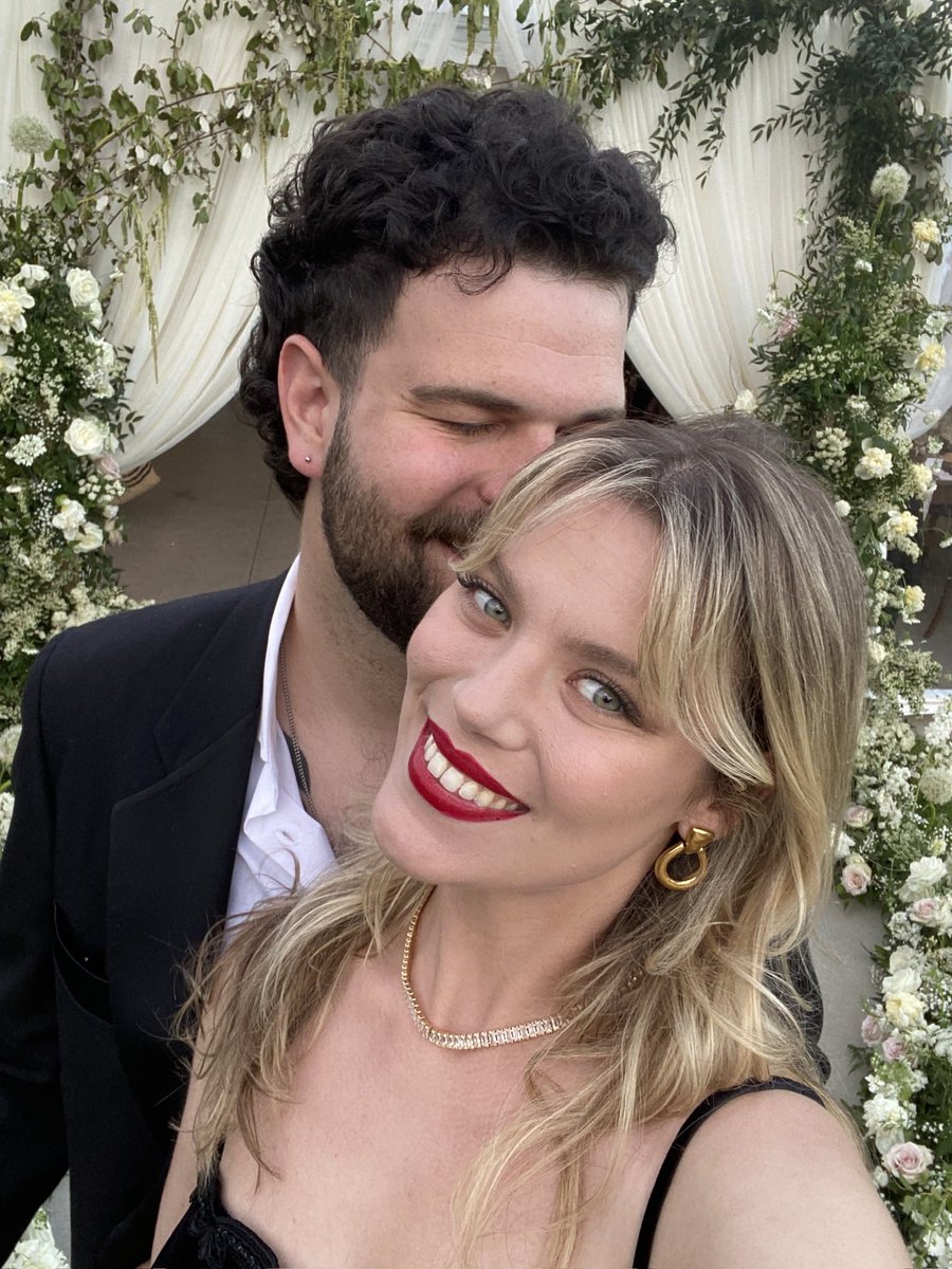 The tea is hot 🍵 grab some popcorn!Story time about how a sociopath i met at of my art shows fooled me into almost getting him citizenship while he was living a double life with his girlfriend of 2.5 years