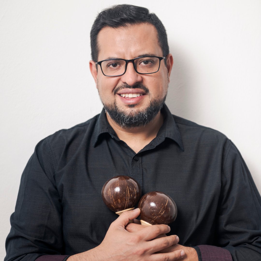 Bravo! Vail Music Festival (@bravovail) on Twitter photo Trumpet player <a href="/pacho_flores/">Pacho Flores</a>, cuatro player <a href="/HectorCuatrista/">Héctor Molina</a>, Sinfónica de Minería double bassist Carlos Rodriguez, and percussionist Rodrigo Duarte. Together, they'll present a program of traditional Venezuelan music. 🎶
<a href="/townofgypsum1/">Town of Gypsum</a>
Free tickets!
bit.ly/3xEeEX7 Trumpet player <a href="/pacho_flores/">Pacho Flores</a>, cuatro player <a href="/HectorCuatrista/">Héctor Molina</a>, Sinfónica de Minería double bassist Carlos Rodriguez, and percussionist Rodrigo Duarte. Together, they'll present a program of traditional Venezuelan music. 🎶
<a href="/townofgypsum1/">Town of Gypsum</a>
Free tickets!
bit.ly/3xEeEX7