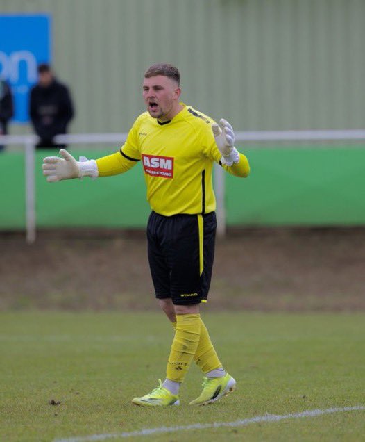 thameunitedfc's tweet image. We are delighted to announce that Archie Davis has been retained for the new season

Our shot-stopper stays for another season 🧤

#ThameUtd | 🔴⚫️