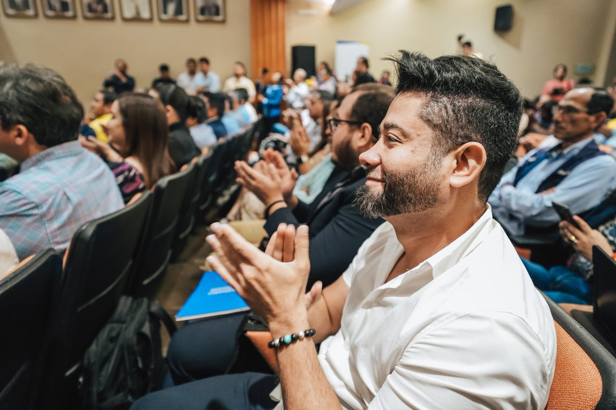 Guayas y otras 10 provincias del país cuentan con herramientas efectivas para enfrentar la violencia.

En la Prefectura del Guayas, fueron presentados los 11 Planes de Seguridad Ciudadana y Convivencia Pacífica, que fueron trabajados de la mano del proyecto Pilares, de <a href="/USAID/">USAID</a>, y