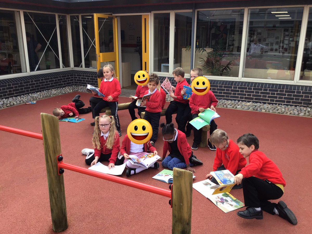 Year1Allenton's tweet photo. Year 1 loved taking part in the book swap today! Thank you @mrsdaniellefox for organising 😊 #communityactionweek https://t.co/K83jJYt6Ur