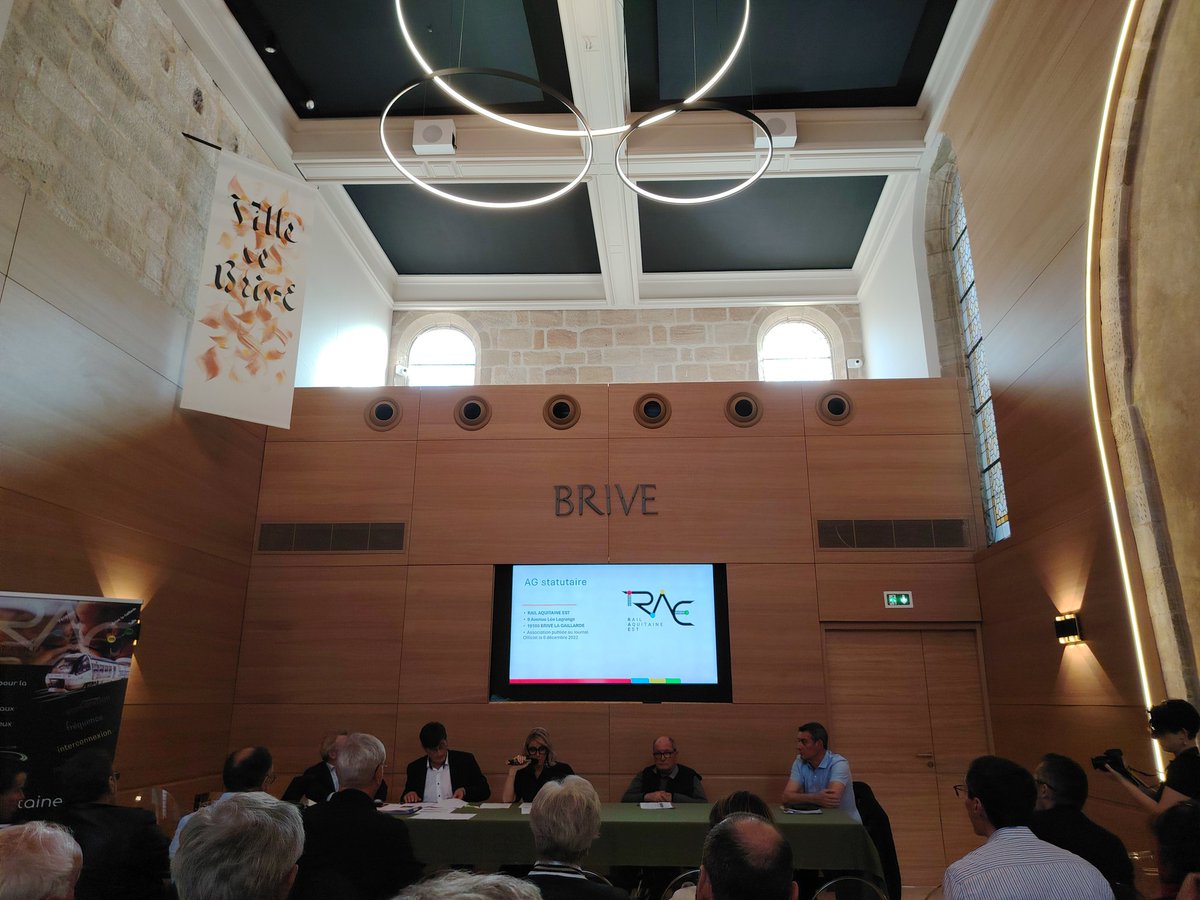 CBroucaret's tweet photo. La @FnautNouvelle participe à Brive à  l'assemblée générale de l'association @ rail Aquitaine membre de  @FNAUT_fr    https://t.co/BRCtt4bSvM https://t.co/Lv0M7rqoJH