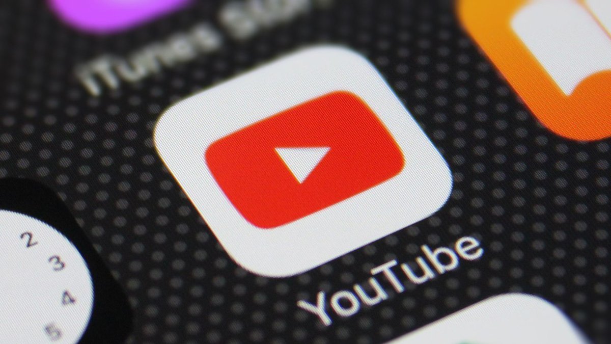 ogamewire's tweet photo. YouTube lança ferramenta para criadores testarem miniaturas e otimizarem engajamento!
#GeekFusion #Geek #TecBox #Tecnologia #YouTube #thumbnails #multiple #creators
Confira:▶️https://t.co/MI5Sd9RKKs https://t.co/zs3XiRZuES