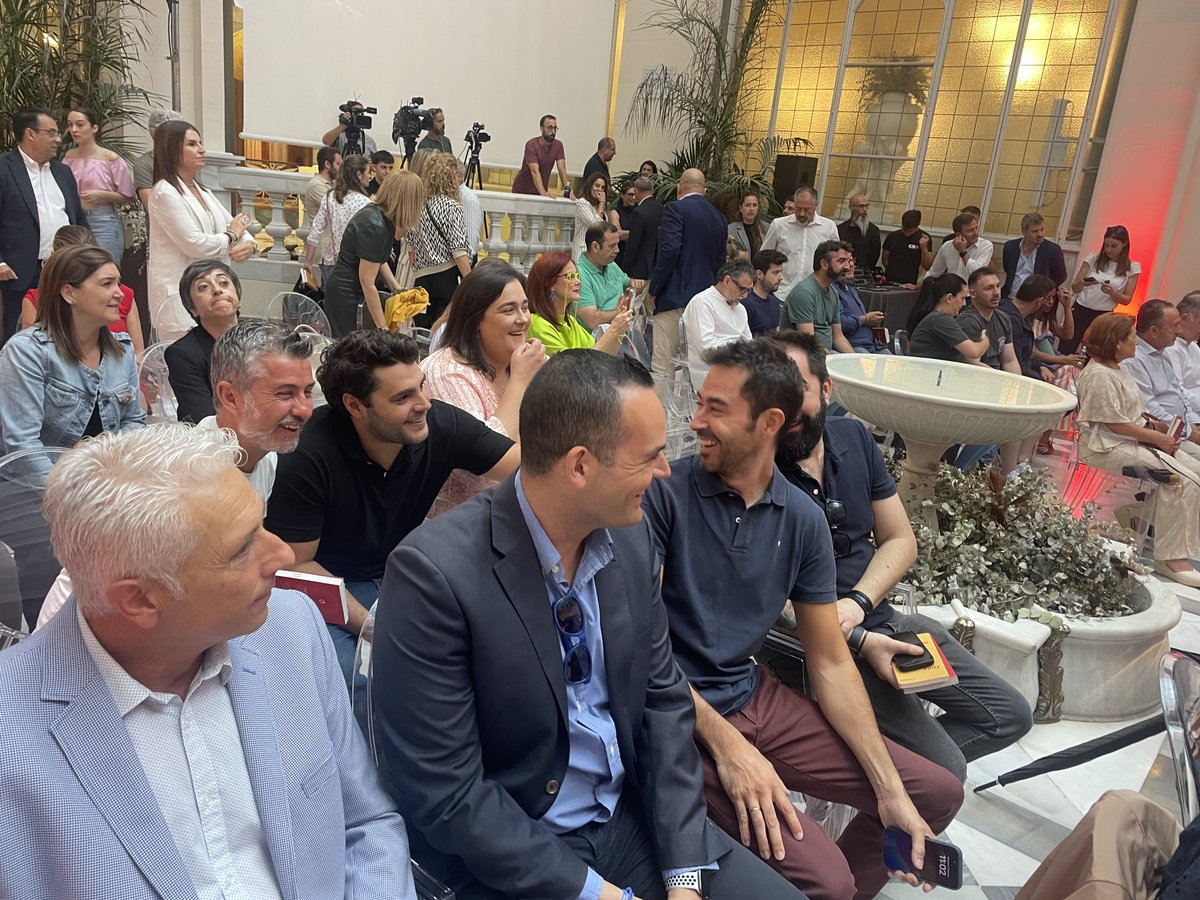 Pachilarrosa's tweet image. La celebración en Murcia de la próxima gala de la Guía Michelin es una de las grandes noticias de la gastronomía regional de las últimas décadas. En un año donde, además, tuvimos en Cartagena, la gala de los premios de la Guía Repsol. #galaMichelin @carmen_conesa @1001SaboresRM