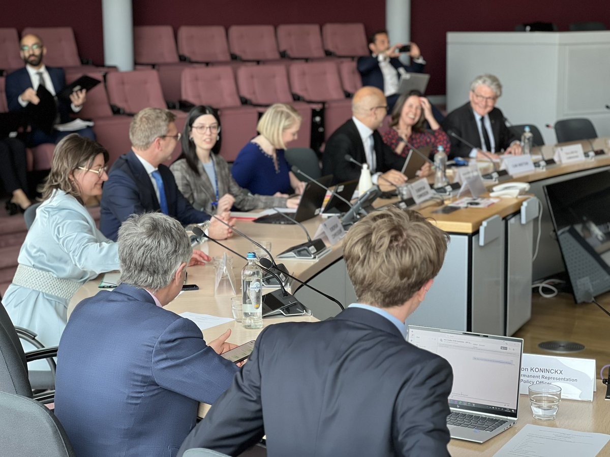 ThierryBreton's tweet image. Strategies are good, execution is better. 

Important #Route35 discussion with energy &amp;amp; mobility ecosystems on electricity grid preparedness for EVs ⚡️🚙

Actively monitoring the Green Deal implementation to meet our decarbonation objectives — while remaining competitive.