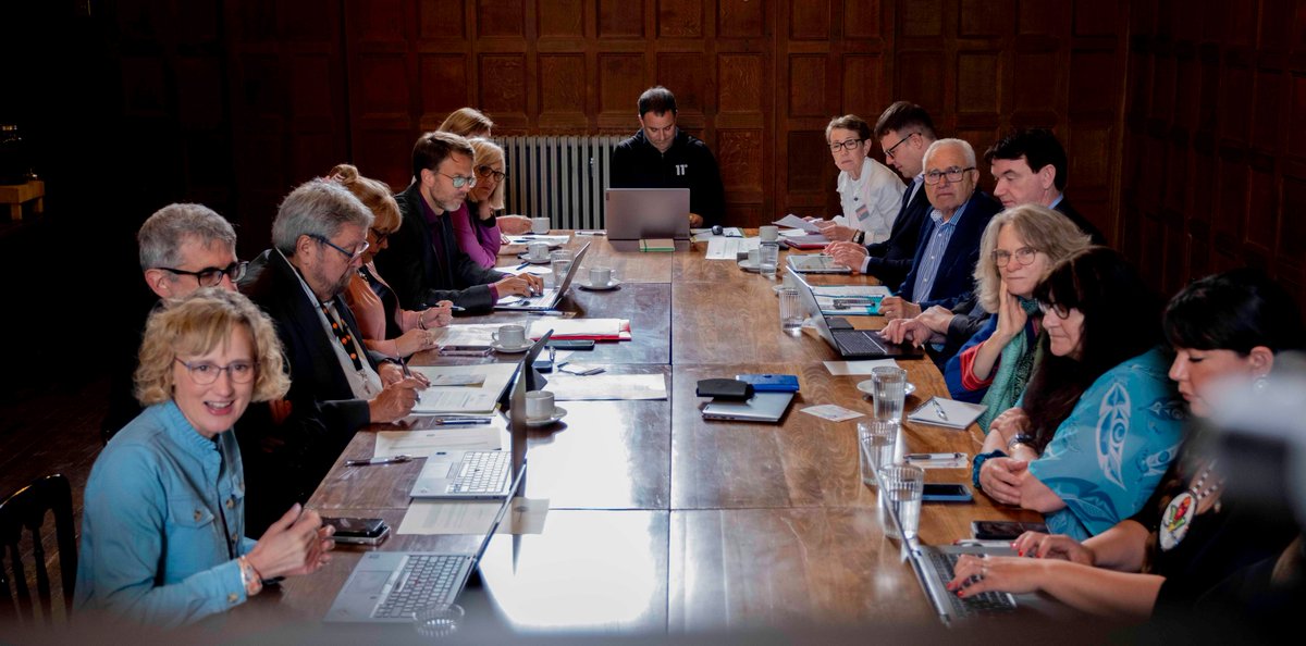 ComyGymraeg's tweet photo. A dyna ni, mae gweithgareddau cynhadledd #IALC2024 wedi dod i ben gyda chyfarfod cyffredinol blynyddol y gymdeithas yn Sain Ffagan. Diolch yn fawr iawn i bob un o'n ffrindiau rhyngwladol am wneud y daith i Gymru, rydyn ni wir wedi mwynhau eich cwmni. @IALC_ https://t.co/4RFIEGZAam