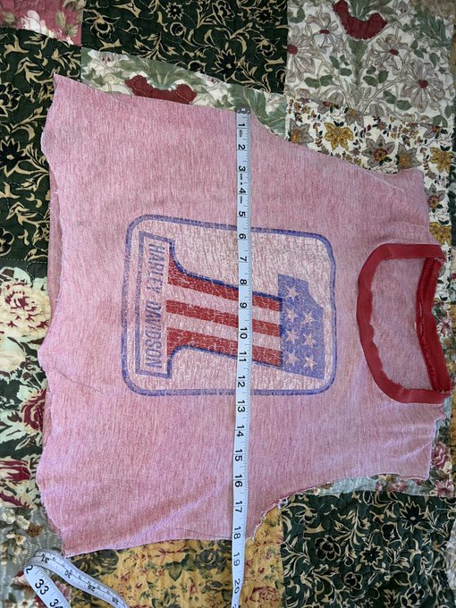 Follow my vintage shop on IG VandellasCloset ✨💜✨ https://t.co/i7nl4Kg6JQ