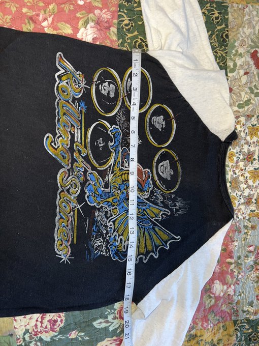 Follow my vintage shop on IG VandellasCloset ✨💜✨ https://t.co/i7nl4Kg6JQ