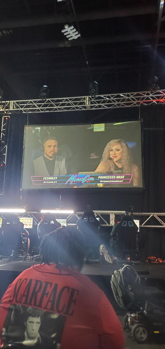 FcSmiley tweet media