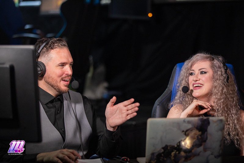 FcSmiley tweet media