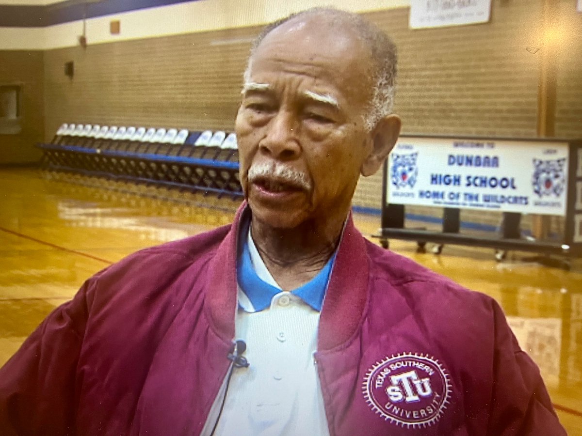 gingermaddoxtv's tweet photo. Breaking 🚨”He was tough, but it’s what the boys needed.”

Robert Hughes, the winningest coach in the history of high school boys basketball has died. The #FortWorth legend coached at Dunbar for 30+ years. Coach made it into the @Hoophall in 2017. #RIP @CBSNewsTexas https://t.co/q0SCZ0asCY