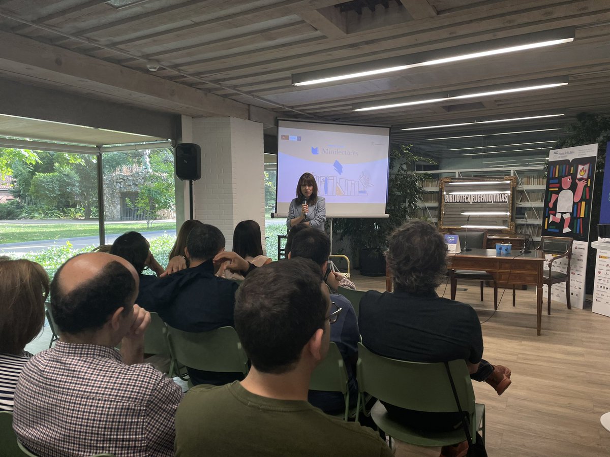 losdelvolcan's tweet photo. Hoy presentamos #Minilectores en la @FLMadrid ❤️📚

Un día muy especial porque, como ha introducido @mariamoyav, es la materialización de una de las magníficas ideas de @mtascon.

Te contamos más 🧵👇
https://t.co/nf0DT6dKYN https://t.co/d4ZtaUWLSs