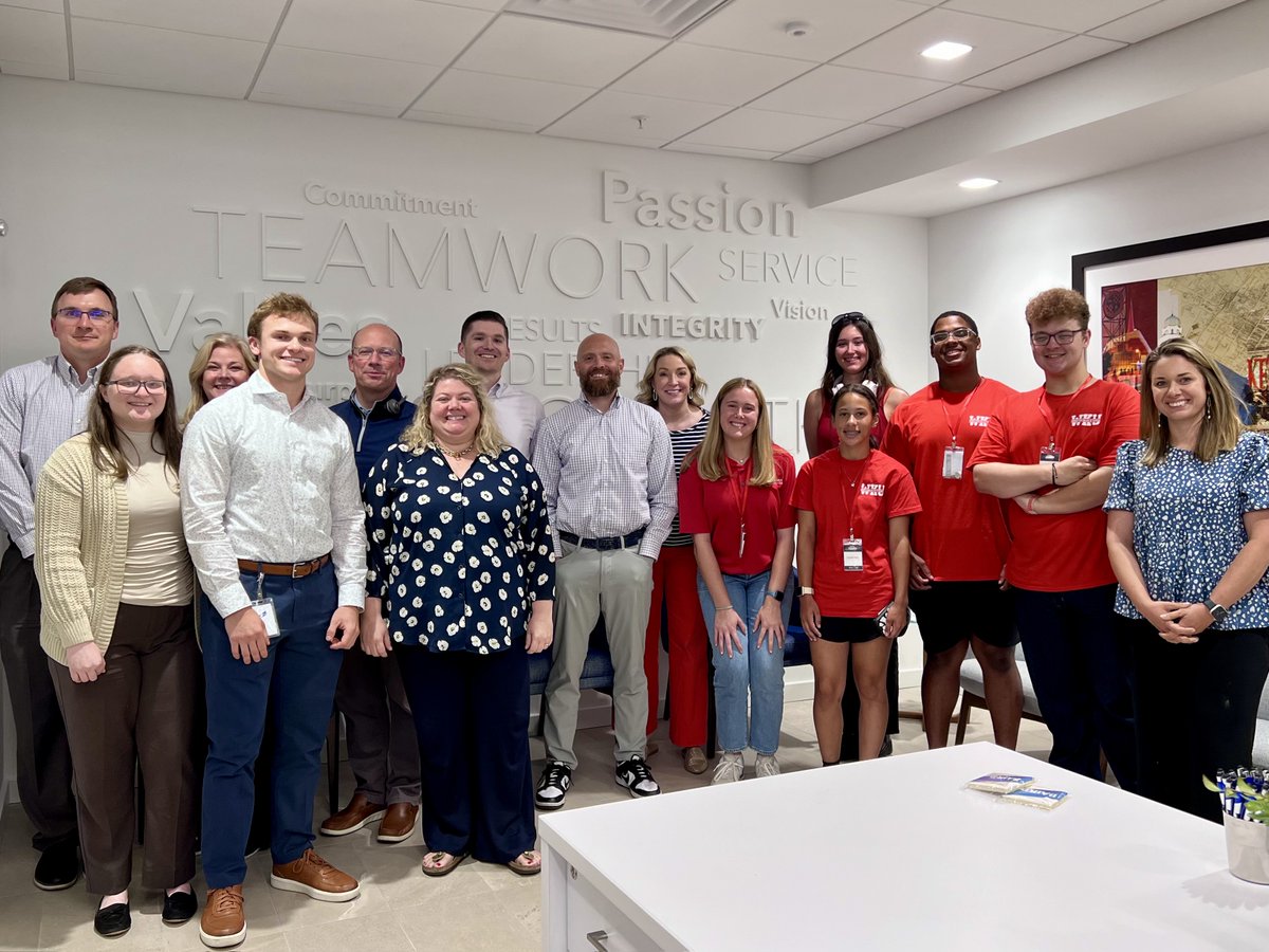 WKUGordonFord's tweet photo. 🚀Our campers visited local financial firms for insights on their finance case study. Huge thanks to the firms for their time and expertise! 📊💼 #FinanceCamp #FutureLeaders #HandsOnLearning #FinancialEducation https://t.co/fXLhA4Y1W7