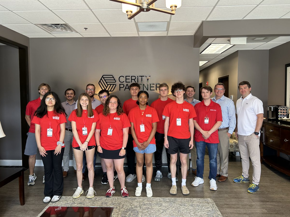 WKUGordonFord's tweet photo. 🚀Our campers visited local financial firms for insights on their finance case study. Huge thanks to the firms for their time and expertise! 📊💼 #FinanceCamp #FutureLeaders #HandsOnLearning #FinancialEducation https://t.co/fXLhA4Y1W7