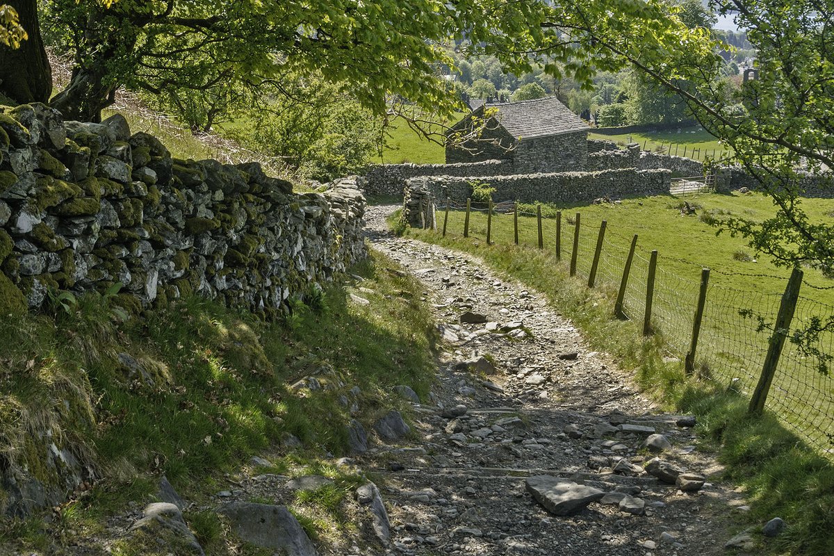 MaureenPlatts's tweet photo. Heading up to Sweden Bridge, Lake District NP https://t.co/oD5sPiNdrA