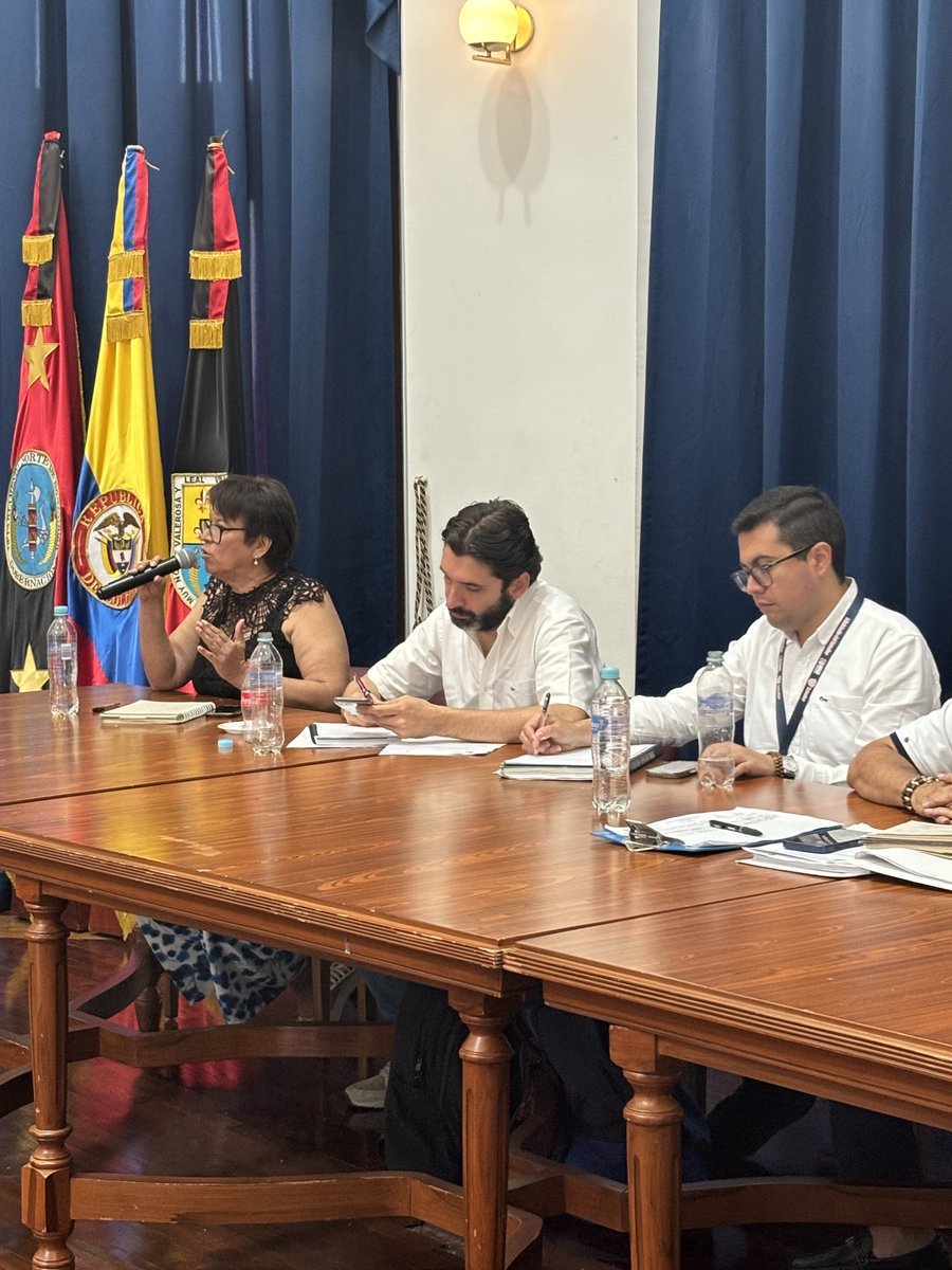 MinInterior's tweet photo. Bajo el liderazgo de nuestro director de Democracia, @alramirezroa, y el coordinador del grupo de #AccionComunal, @nicogutiber, se instaló en #Cúcuta la primera Mesa Departamental de Seguridad con los Organismos de #AcciónComunal de #NorteDeSantander.

#SentidoComunal https://t.co/PZZy2ezbz5