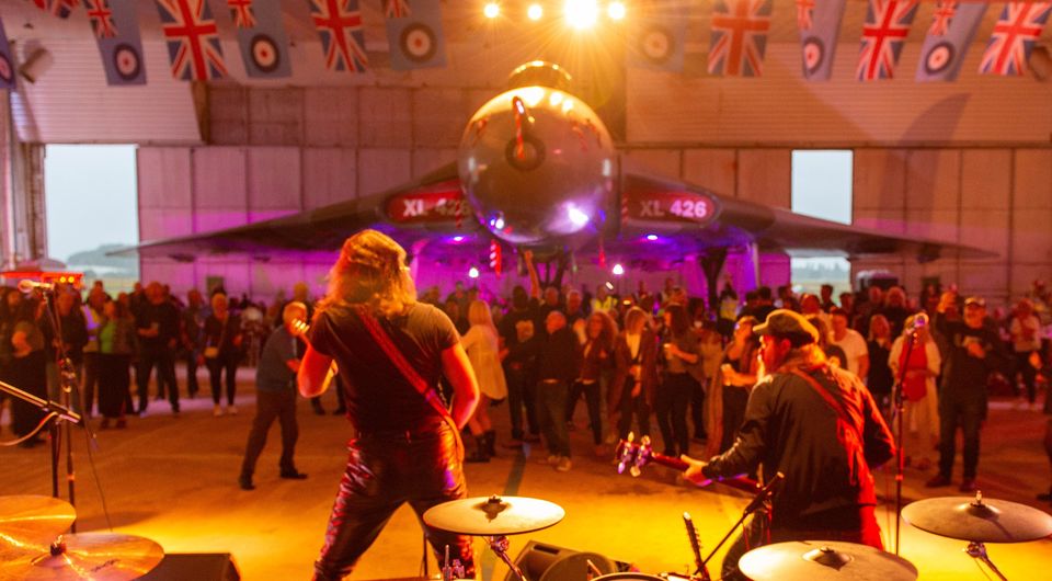 🎸🎤 Vulcan Music &amp; Beer Fest returns 2-3 Aug! Enjoy 7 hours of live music daily, street food, and local beers at Southend Airport. Tickets £18/£4. Join us! 👉 tinyurl.com/Vulcan-Music-a… 🎼🍺 #Festival #LiveMusic #Southend