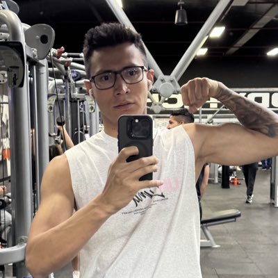 HDWC27's tweet photo. #NuevaFotoDePerfil https://t.co/QaYx2eQSlr