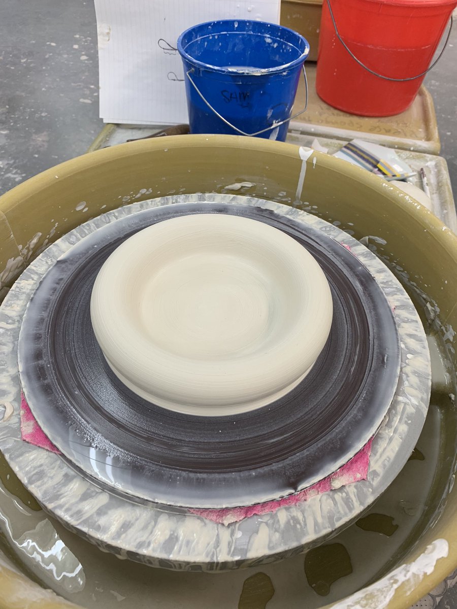 sambinoo's tweet image. I made some siqq puffy pillow lookin bowls today after seeing a post on r/whatisthisthing a few weeks ago. The one from reddit was probably slip cast but mine are obvi wheel thrown which... was kinda cool to figure out 

#cerambics™️