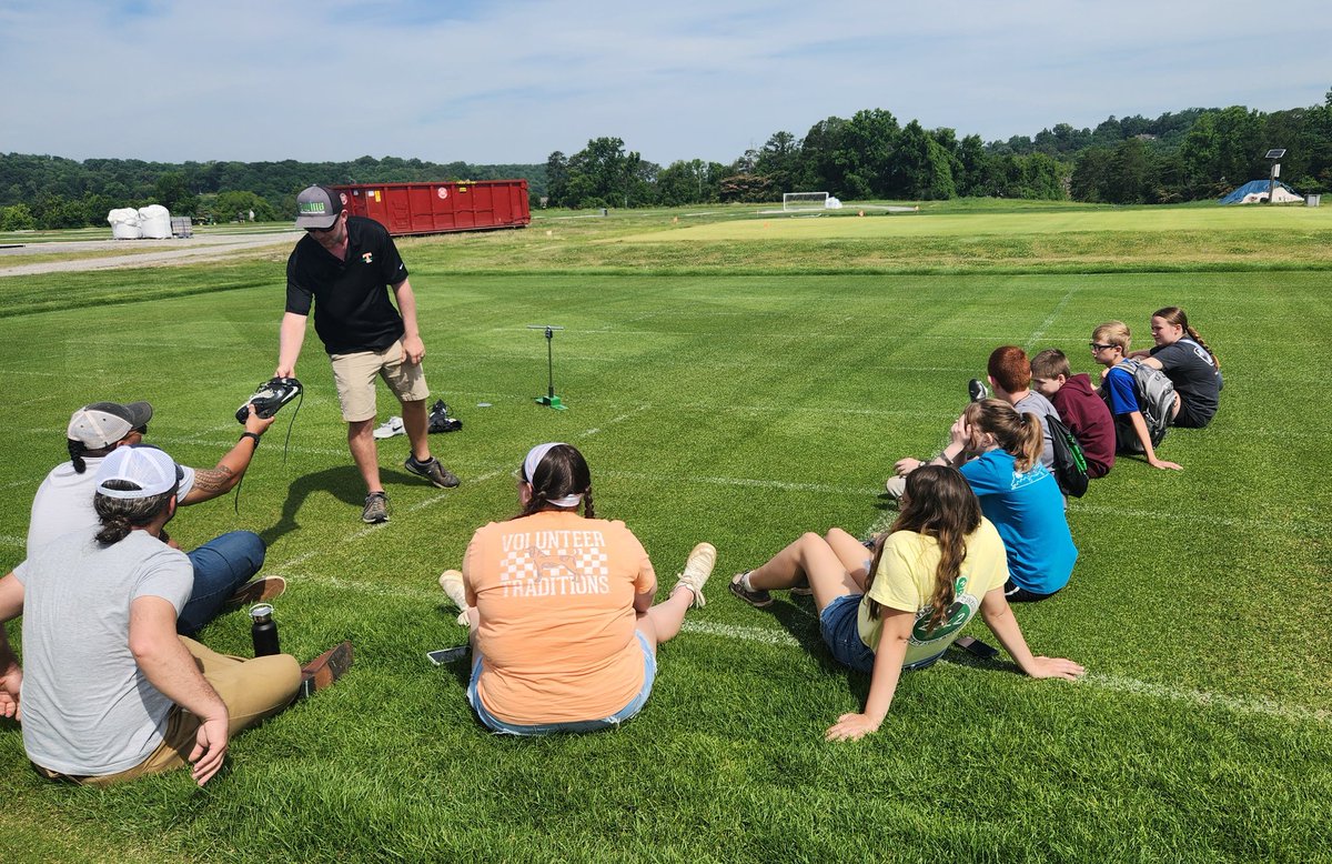 Becky Bowling, PhD (@tnturfwoman) on Twitter photo Busy but great week so far for UT turf Extension. Successful kickoff for #BeatTheHeat in Murfreesboro feat. <a href="/gbreeden1/">Greg Breeden</a> and a morning with 4Hers at our turfgrass research farm. Shout out to Taylor Williams for sharing sports turfgrass research with them. Busy but great week so far for UT turf Extension. Successful kickoff for #BeatTheHeat in Murfreesboro feat. <a href="/gbreeden1/">Greg Breeden</a> and a morning with 4Hers at our turfgrass research farm. Shout out to Taylor Williams for sharing sports turfgrass research with them.