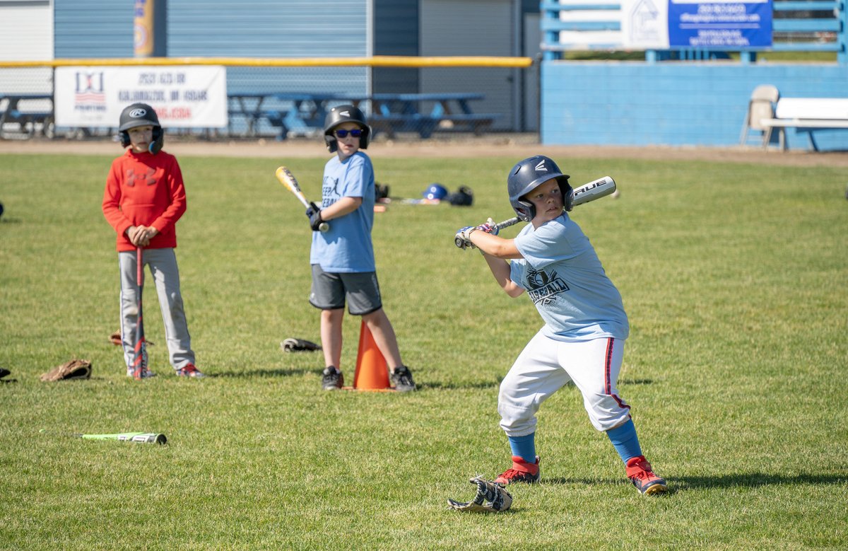 Kellogg_CC's tweet image. Here are some more photos from the #KCCBaseball team's Youth Baseball Camp held at C.O. Brown Stadium in Battle Creek this week! See more in our gallery at facebook.com/media/set/?van…. Go Bruins! @BaseballKellogg @KelloggBruins
