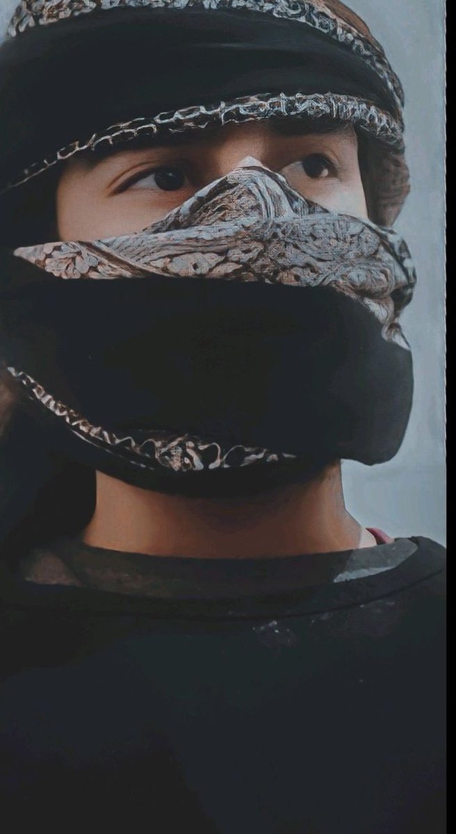 السلام ﻋَﻠَﻴــْــﻜُﻢ ﻭَﺭَﺣْﻤَﺔ ﺍﻟﻠﻪِ  🤝🏻                         
لوگ کہتے کہ کسی کو کوئی چھوڑ کر جاتا ہے تو کوئی مر نہیں جاتا۔۔۔۔۔۔انہیں بتاؤ❤‍🩹 
اَلفِرَاقُ اَشَدُّ۔۔۔۔ مِنَ المُوت:
جدائی موت سے زیادہ سخت ہے🥹💔
😴💤شب بخیر💤😴