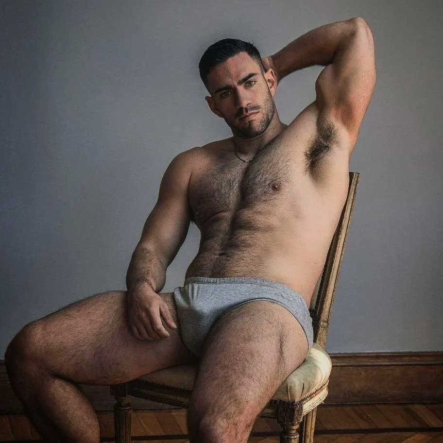 flames69pablo's tweet photo. ¿Cuál te gusta más papi? 🥵
Déjame un comentario y un RT y te envío un regalo 🎁. https://t.co/HTC9Hh7DqN