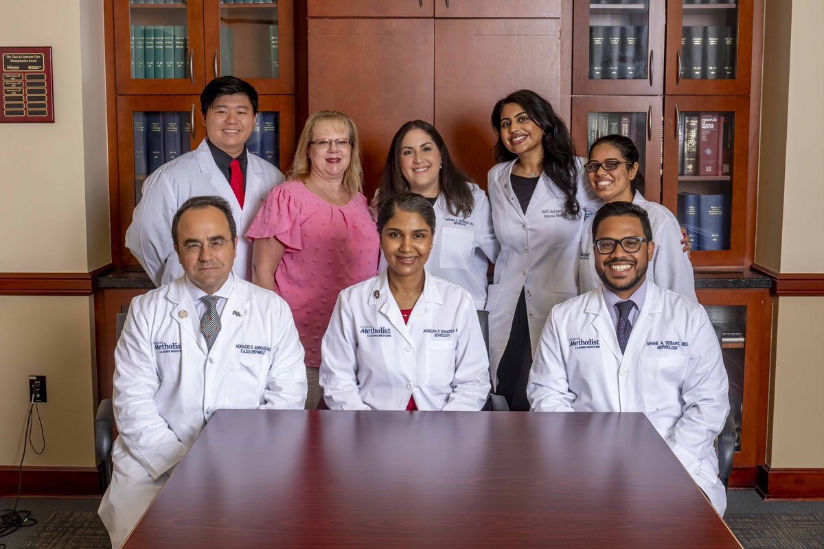 yari_nephro's tweet photo. HMH Nephrology Fellowship Program. 2024 has been filled with amazing learning opportunities. Now for the next adventure. So grateful for the faculty and our program coordinator who always takes care of us. ❤️🥼 @HMHNephrology https://t.co/p4H9hhHCoF