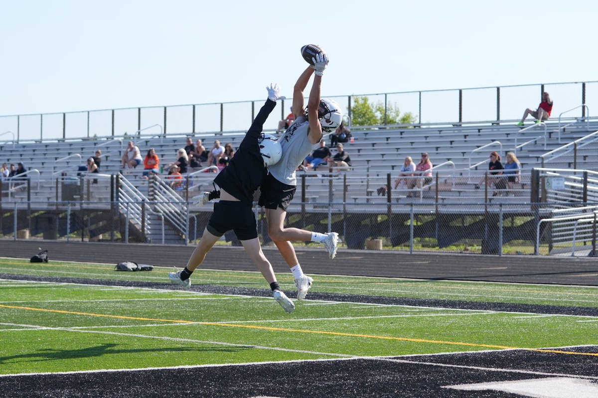 lakota_east's tweet photo. 7v7 time! Huge thanks to @_AHS_Football  for coming out and putting in the work. We have an athletic and coachable group here with a line made of grown men. We see some excessive “blocking penalties” in our future! 

Amazing imagery provided by…

https://t.co/6XKxXydzid https://t.co/KqmHvk6H5u