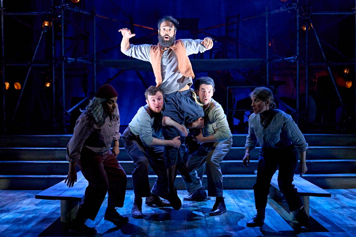 BehindTheArras's tweet photo. Revenge can be a dangerous master as Capt Ahab was to find out in his driven hunt for Moby Dick in this splendid dramatisation of Herman Melville's seafaring whaling classic novel from @simple8theatre @MalvernTheatres https://t.co/cStmpu7dkV https://t.co/GJMAe8UCRF