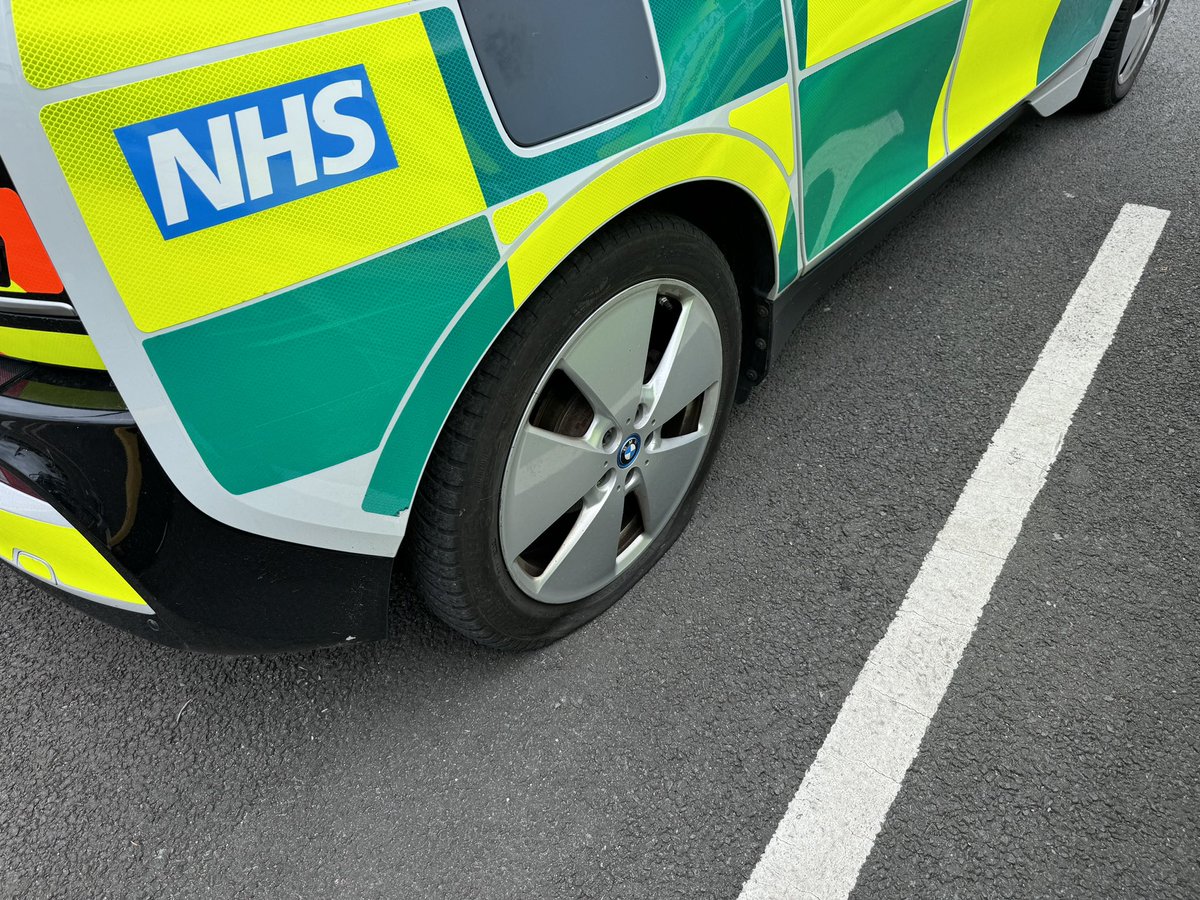 Vehicle Checks - Done ✅ 
Tyre Checks - Done ✅
Two Emergency Cat 1 Calls - Done ✅
Warning on dash, tyre is DONE… 🛞 

Pretty much sums my week upto now. Let the slope to weekend begin please……………… 🙏