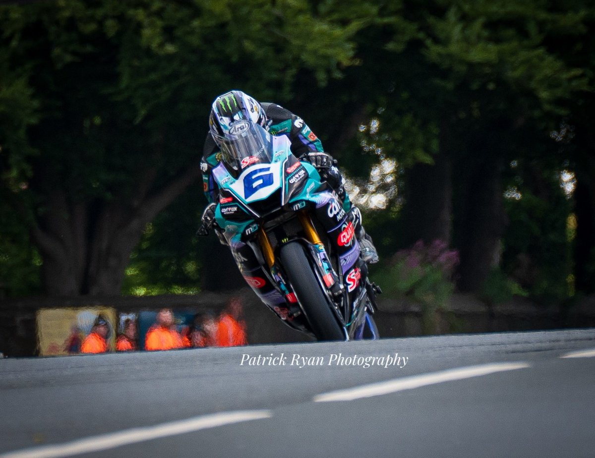 Photo_ryan5's tweet photo. Michael Dunlops 26th, 27th, 28th and 29th TT wins. 
@BBCSPORTNI @barrabest @ttracesofficial @VisitCauseway https://t.co/EmbwP4VW8K