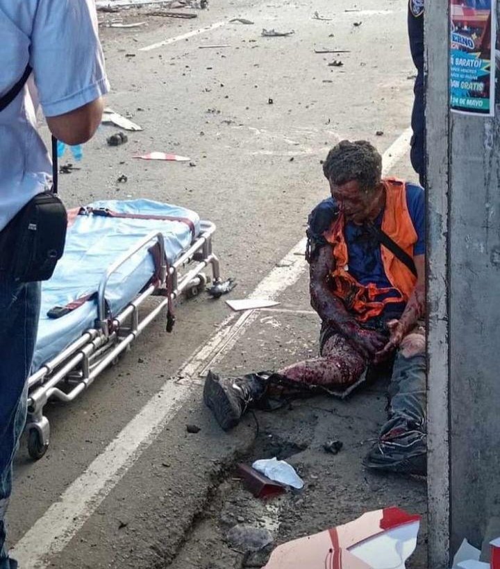 calioknoticias's tweet photo. TENSA SITUACIÓN EN JAMUNDI - VALLE❗

@petrogustavo la población se encuentran a la merced de los grupos terroristas, a pocos meses de llevarse a cabo la COP16, aún no hay garantías ni para los ciudadanos ni para las autoridades del valle. https://t.co/m0q3IbKBQz