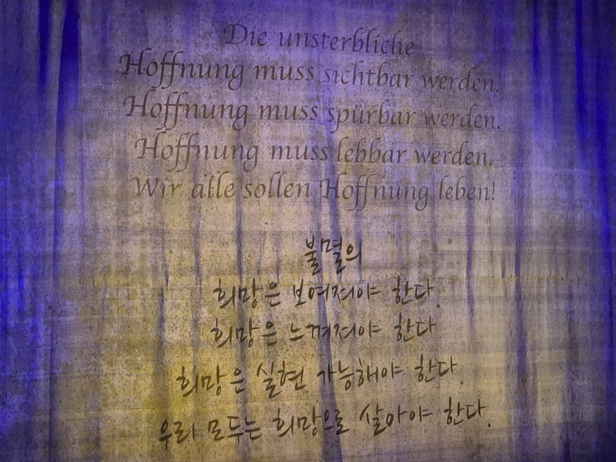 junelee1028's tweet photo. 자셋 https://t.co/mZixFL2T48