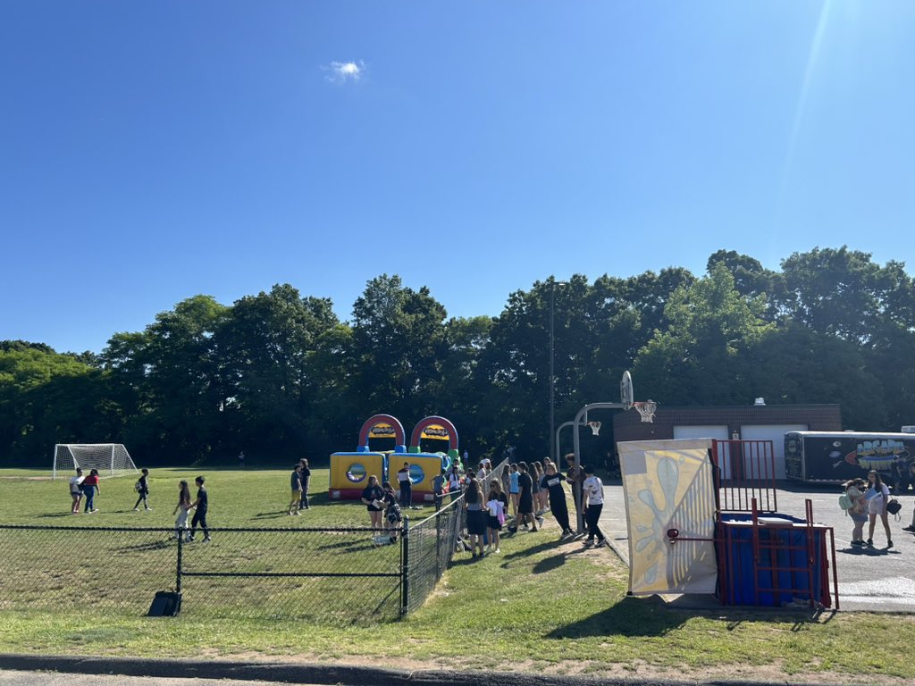 WSPSMiddle's tweet image. Grade 8 Class Day is underway!!!