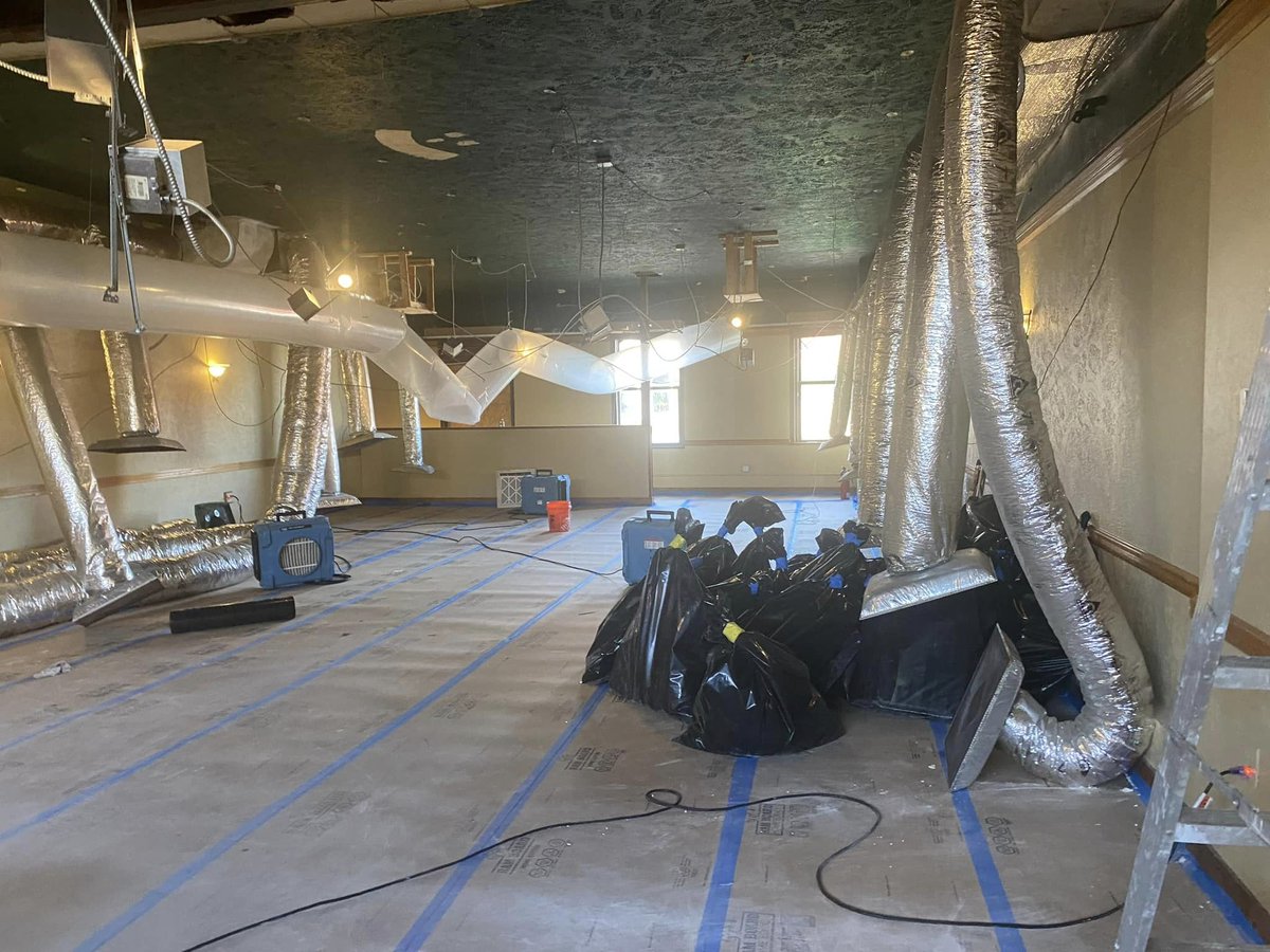 PaulDavisSC's tweet photo. We are saving 100-year-old historic Heart Loblolly Pine that was affected by water damage from a tornado that ripped off the roof. We were able to stabilize the building and the heart pine floors! We are #DifferenceMakers! #PropertyRestorationExperts #PaulDavisRestoration #PDCAT https://t.co/SS6RYYPkjG